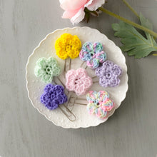 Load image into Gallery viewer, Crochet Flower Paperclip